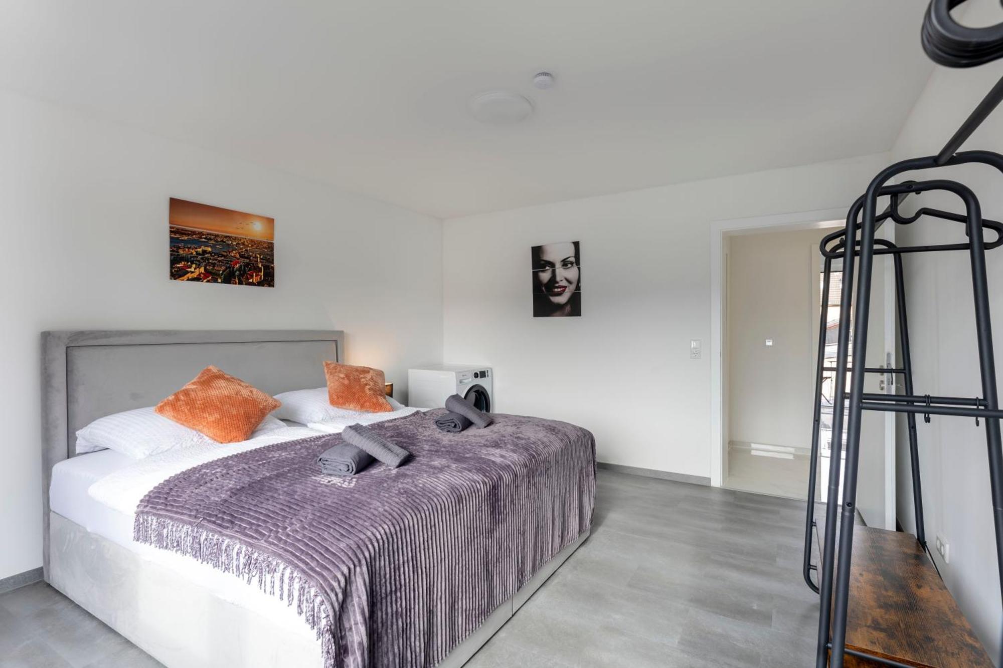 44 Apartments - Modern, Gemuetlich, Wlan, Balkon, Stellplatz Wuppertal Kültér fotó